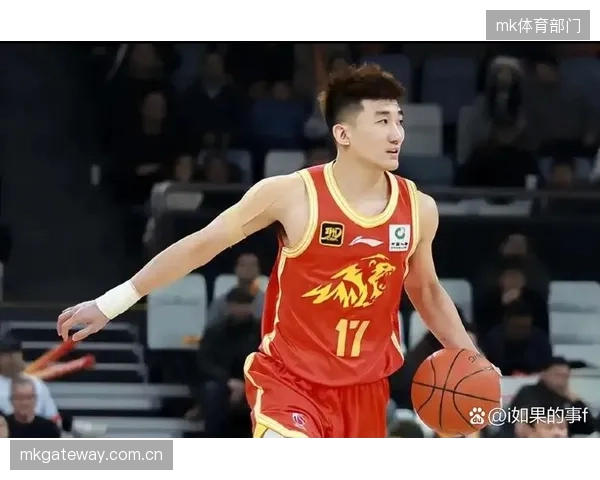 板凳球员状态堪忧，主力框架一旦遭遇伤病潮，球队整体竞争力将断崖式下滑。
